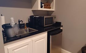 Natchez Manor Bed & Breakfast